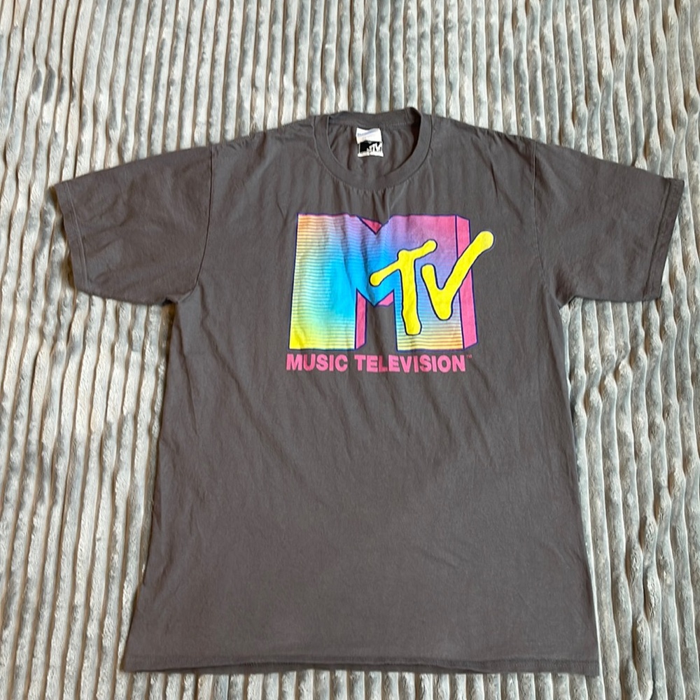 MTV Unisex Gray Short Sleeve Shirt